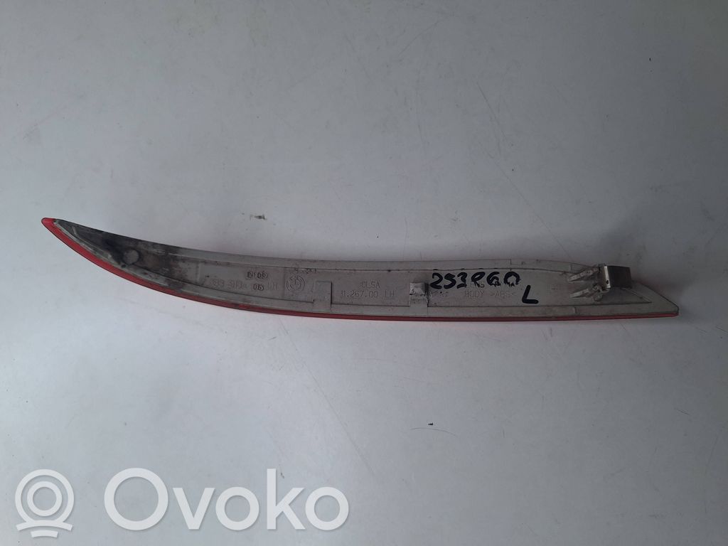 Rear tail light reflector   7183913