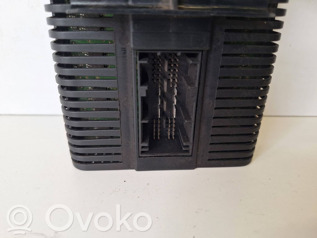 Interruptor de luz   6936820,532228400,53222840,0015974
