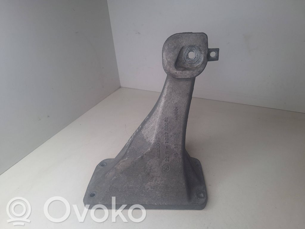 BMW X5 E53 Engine mount bracket 