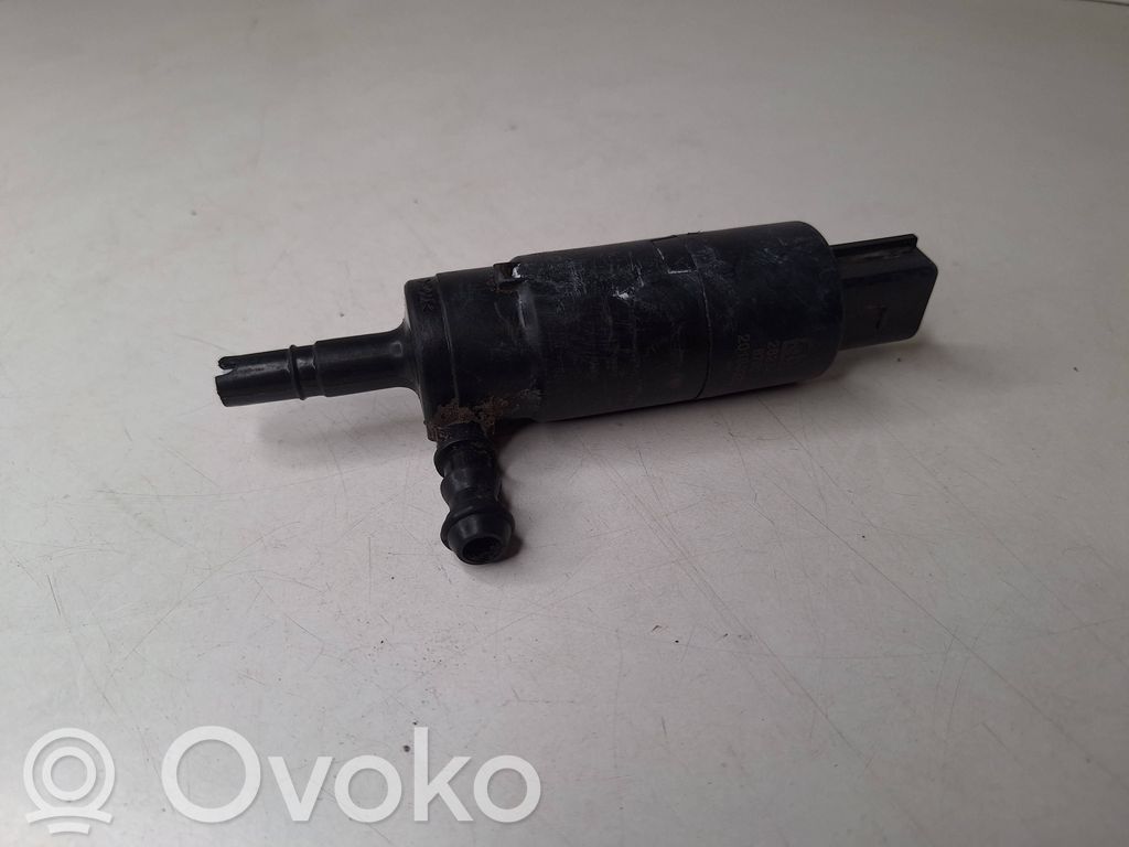BMW 3 E90 E91 Windscreen/windshield washer pump 