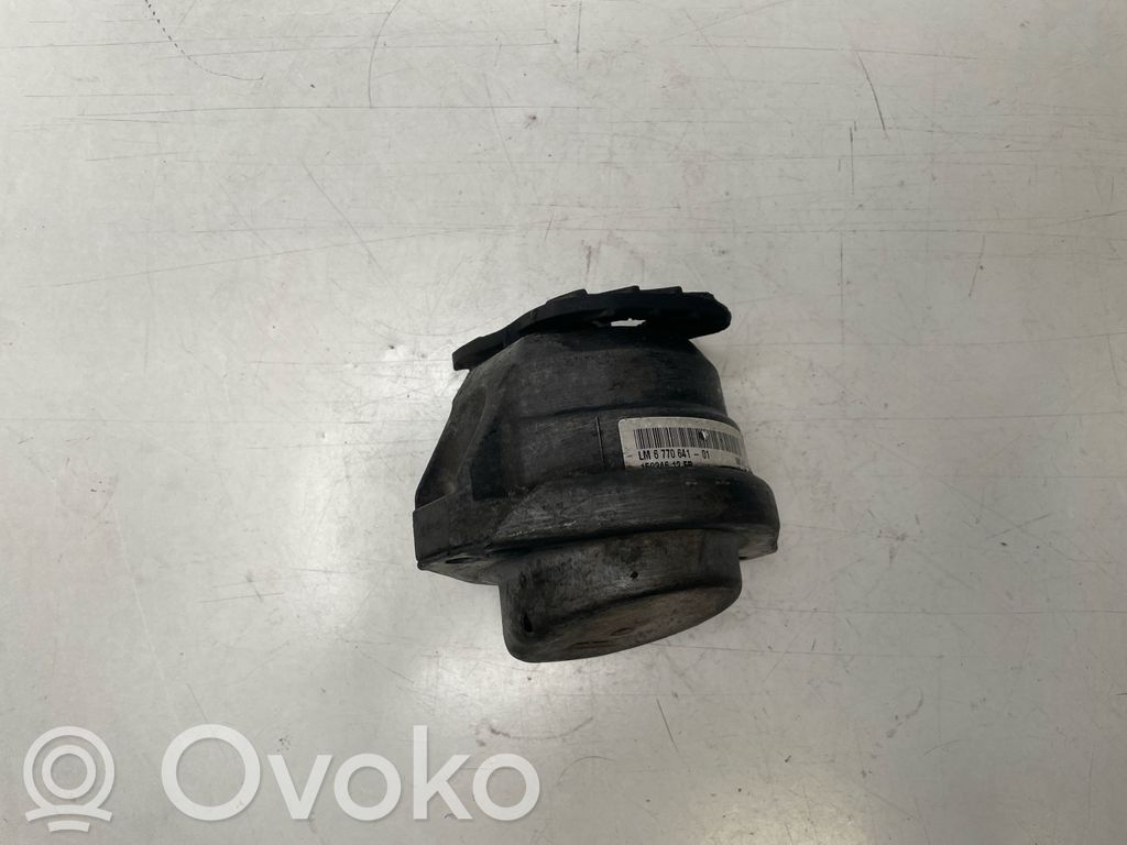 BMW 5 E60 E61 Engine mount bracket 