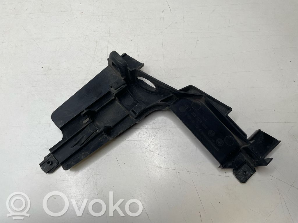 BMW 3 E46 Headlight/headlamp mounting bracket 