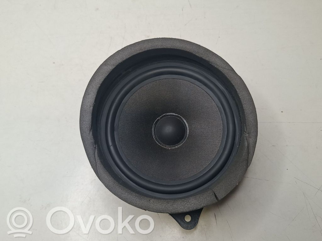Altavoz de la puerta trasera   8379094,4913430814,3263144