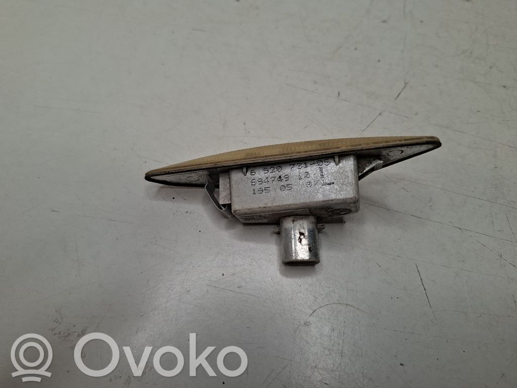 BMW 3 E46 Front fender indicator light 