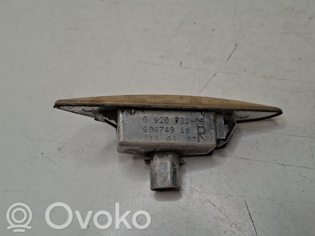 BMW 3 E46 Front fender indicator light 