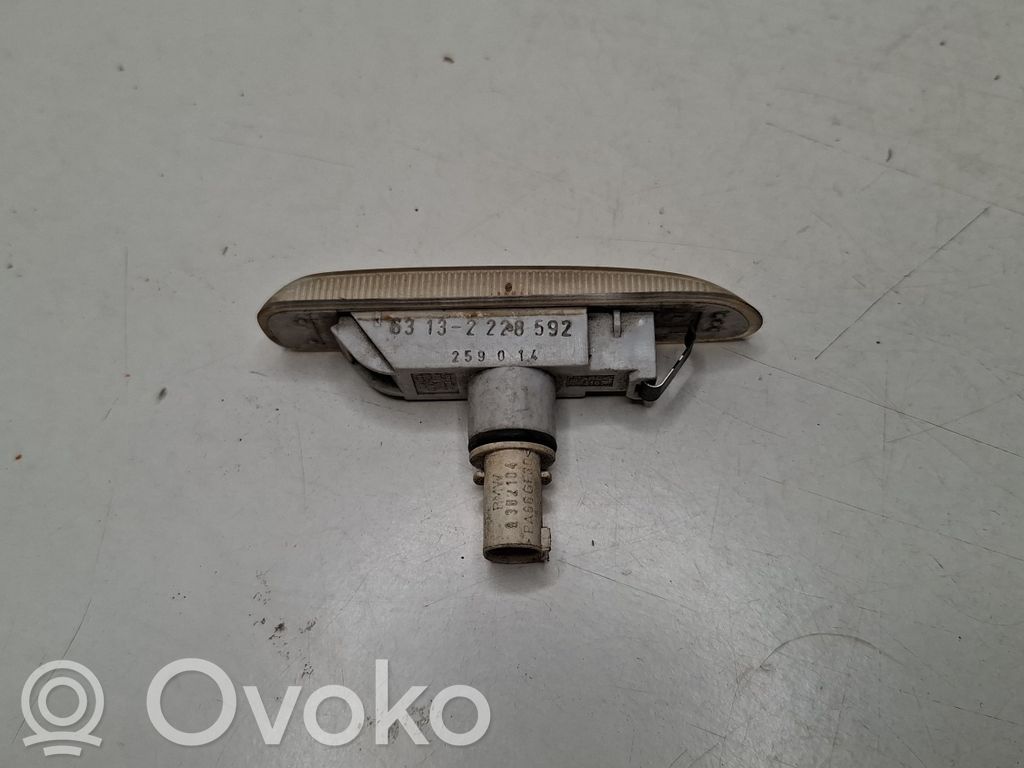 BMW 3 E46 Sparno posūkio žibintas 