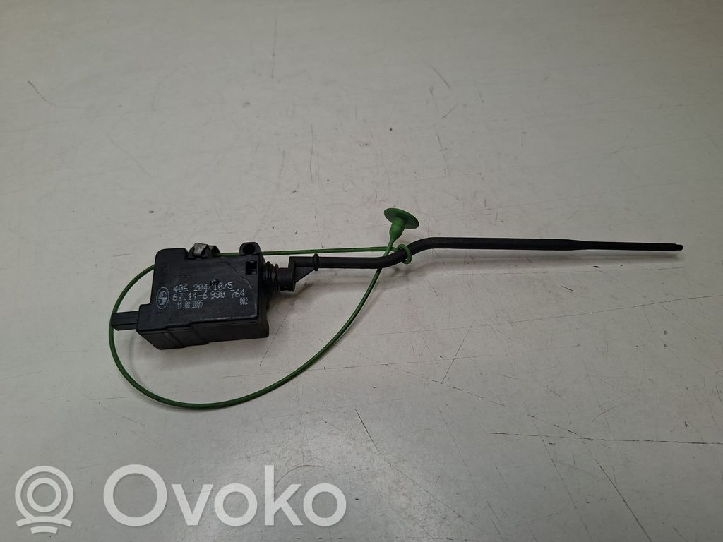 Polttoainesäiliön korkin lukko   6930764
