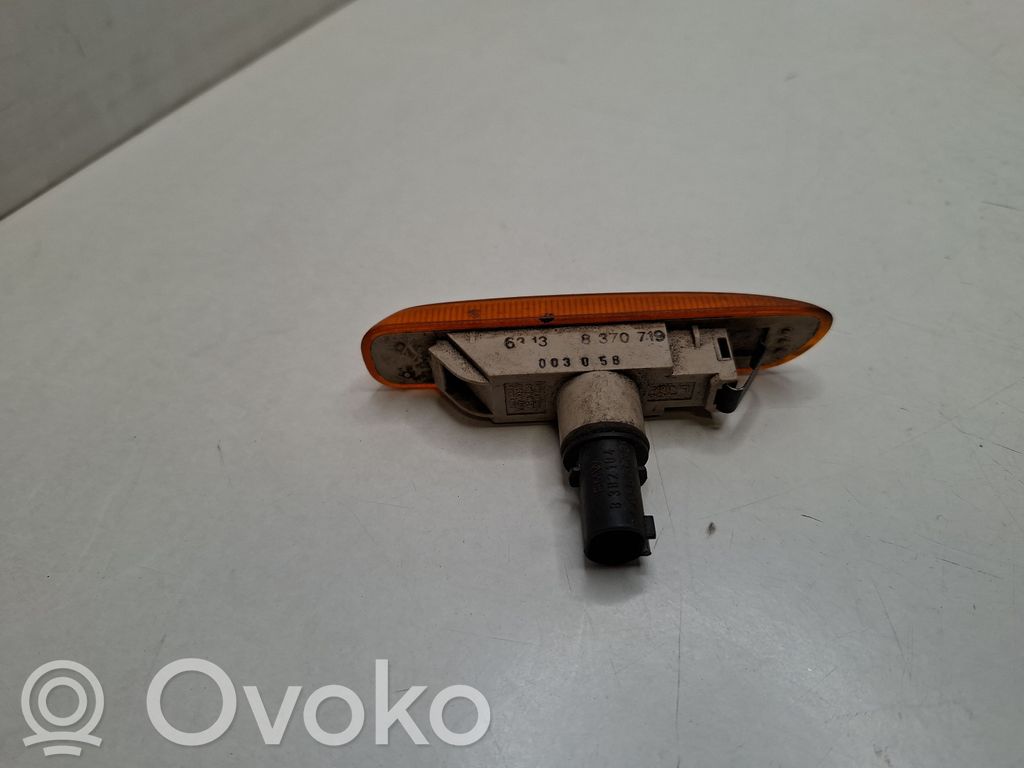 BMW 3 E46 Front fender indicator light 