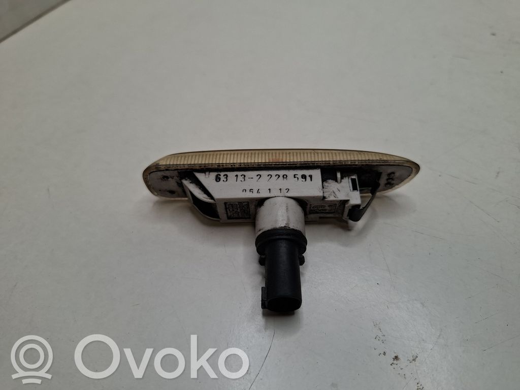BMW 3 E46 Front fender indicator light 