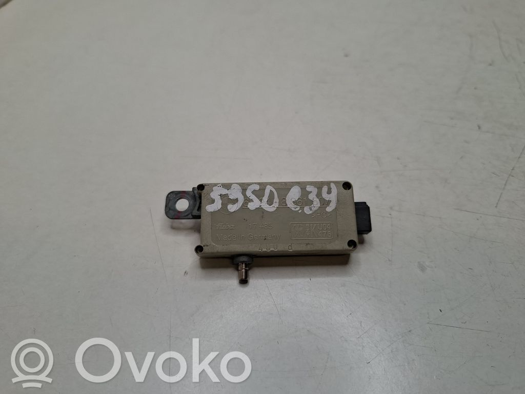 BMW 5 E39 Antenos stiprintuvas 