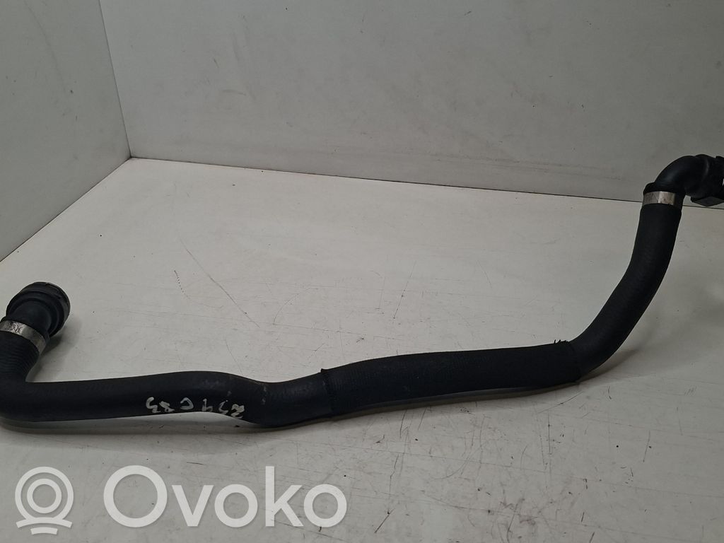 BMW X3 E83 Engine coolant pipe/hose 