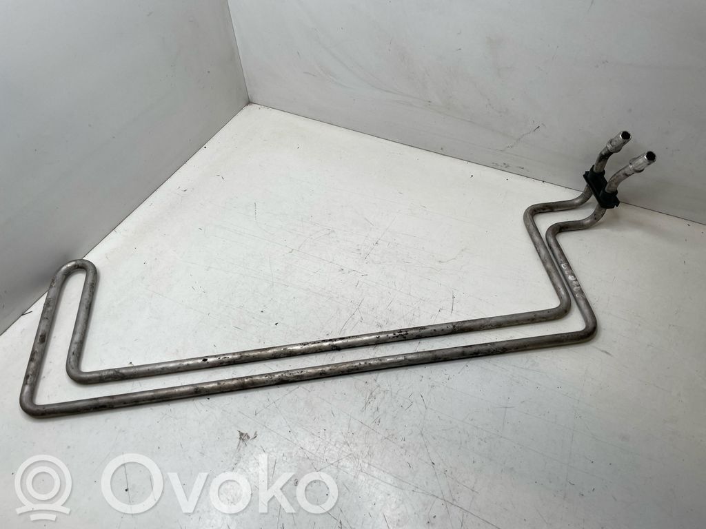 BMW 5 E39 Ilmastointilaitteen putki (A/C) 