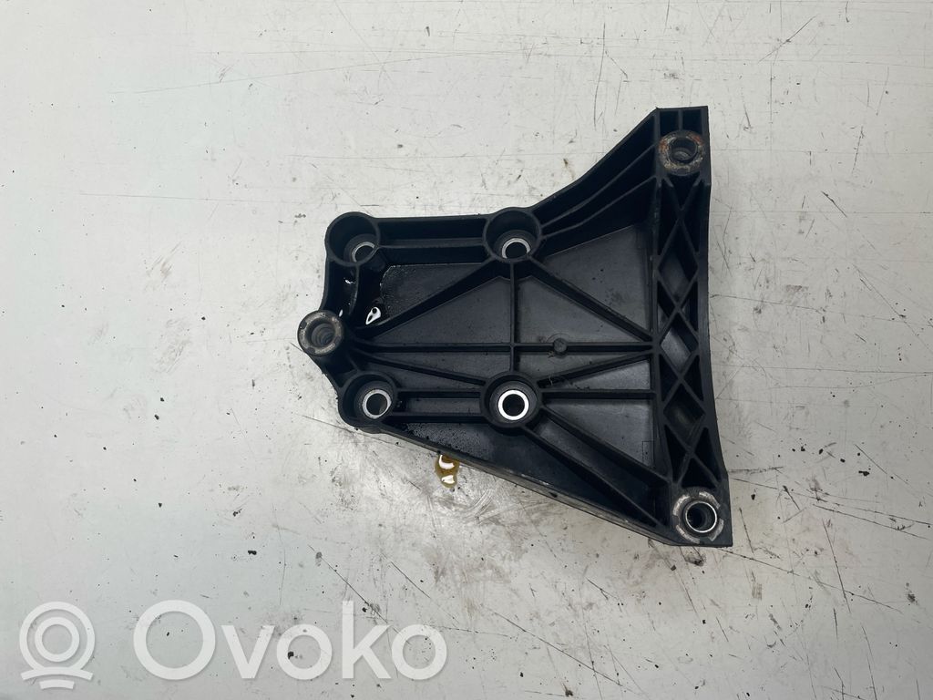 A/C compressor mount bracket   7792202