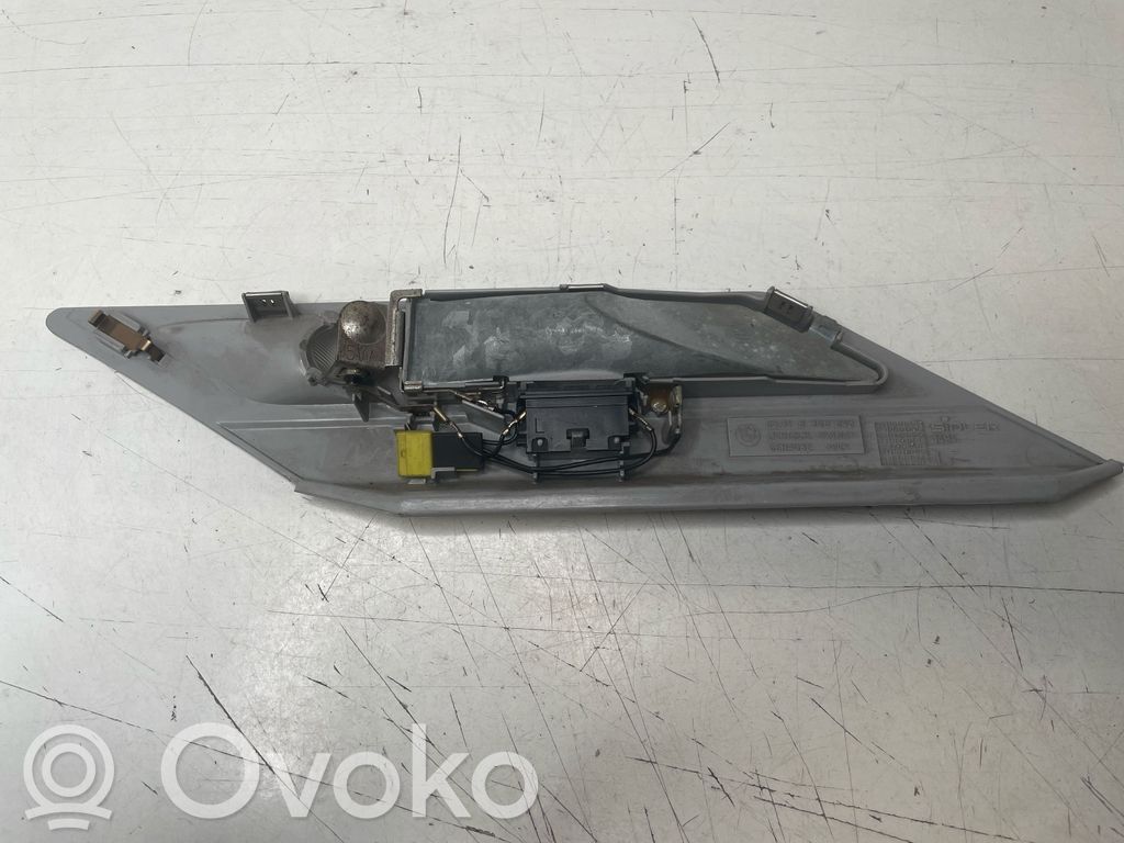 BMW 7 E38 Interjero apšvietimo jungtukas 