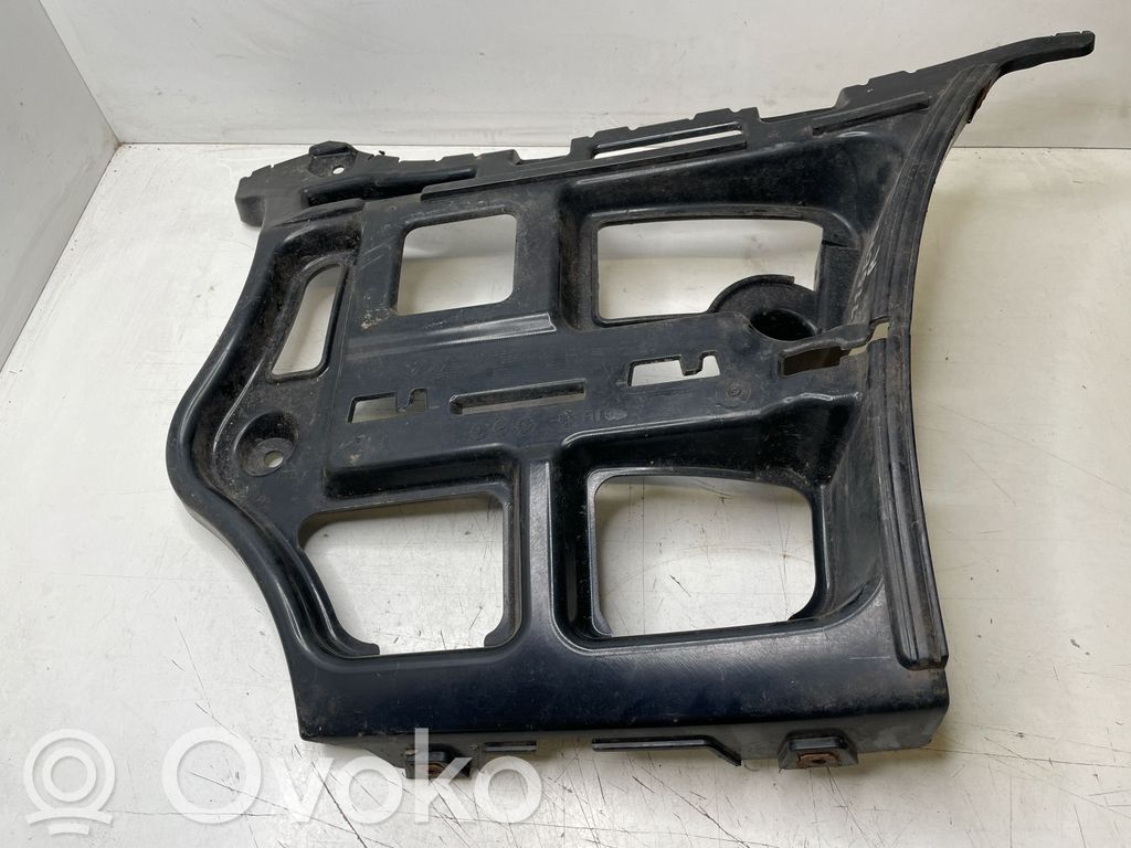 Rear bumper mounting bracket   72758411,7058520
