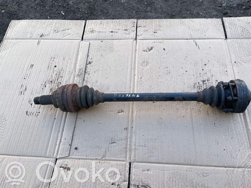 BMW 7 E38 Galinis pusašis 