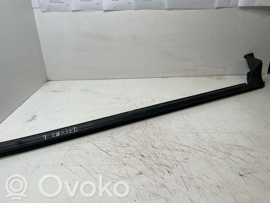 BMW 3 E92 E93 Priekinė guma sandarinimo (prie stiklo) 