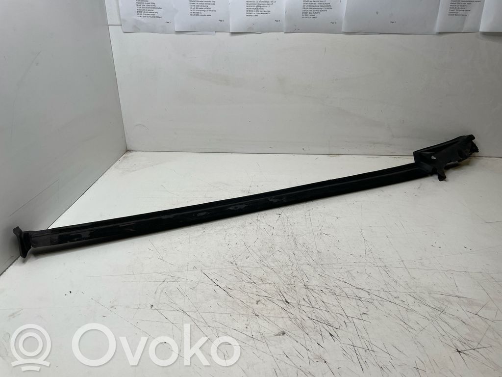 BMW 3 E92 E93 Takaoven lasin muotolista 