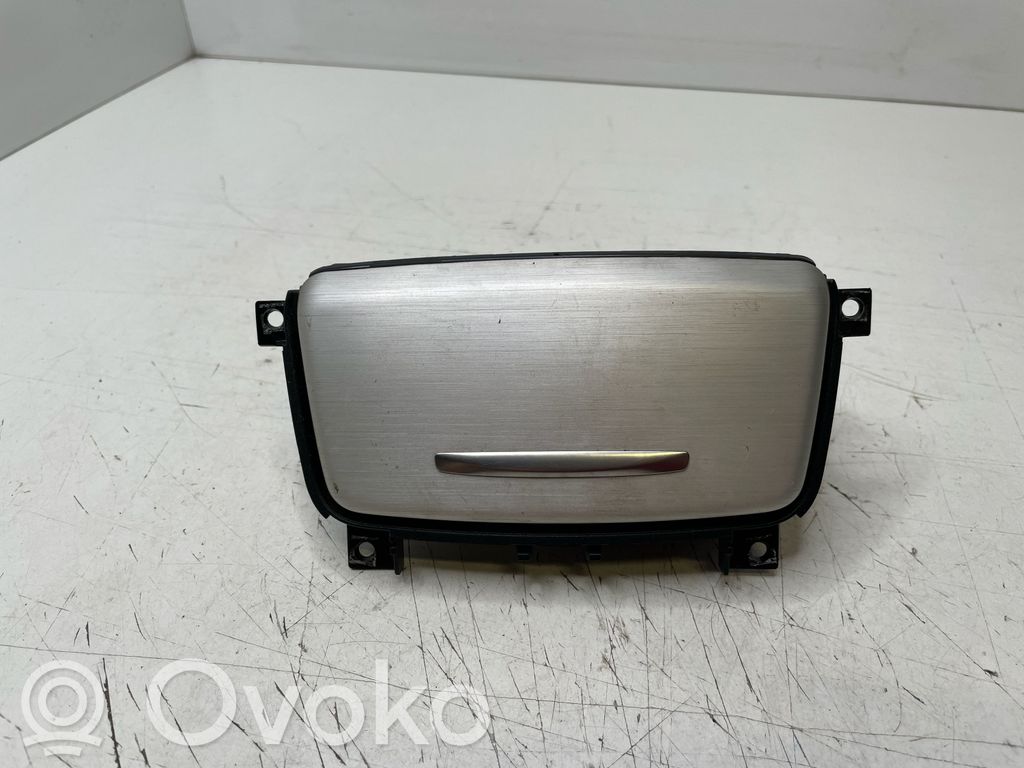 BMW 3 E92 E93 Panelės apdaila 