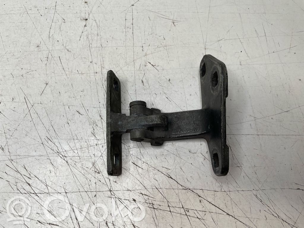Tailgate/trunk/boot hinge   8402183