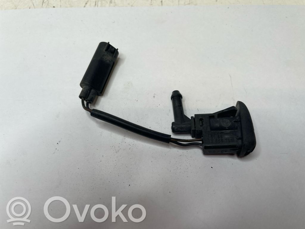 BMW 5 E39 Windshield washer spray nozzle 