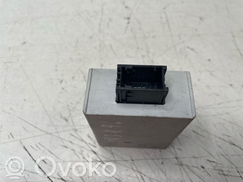 Unité de commande dispositif d'immobilisation   110187,61358376506,05021100