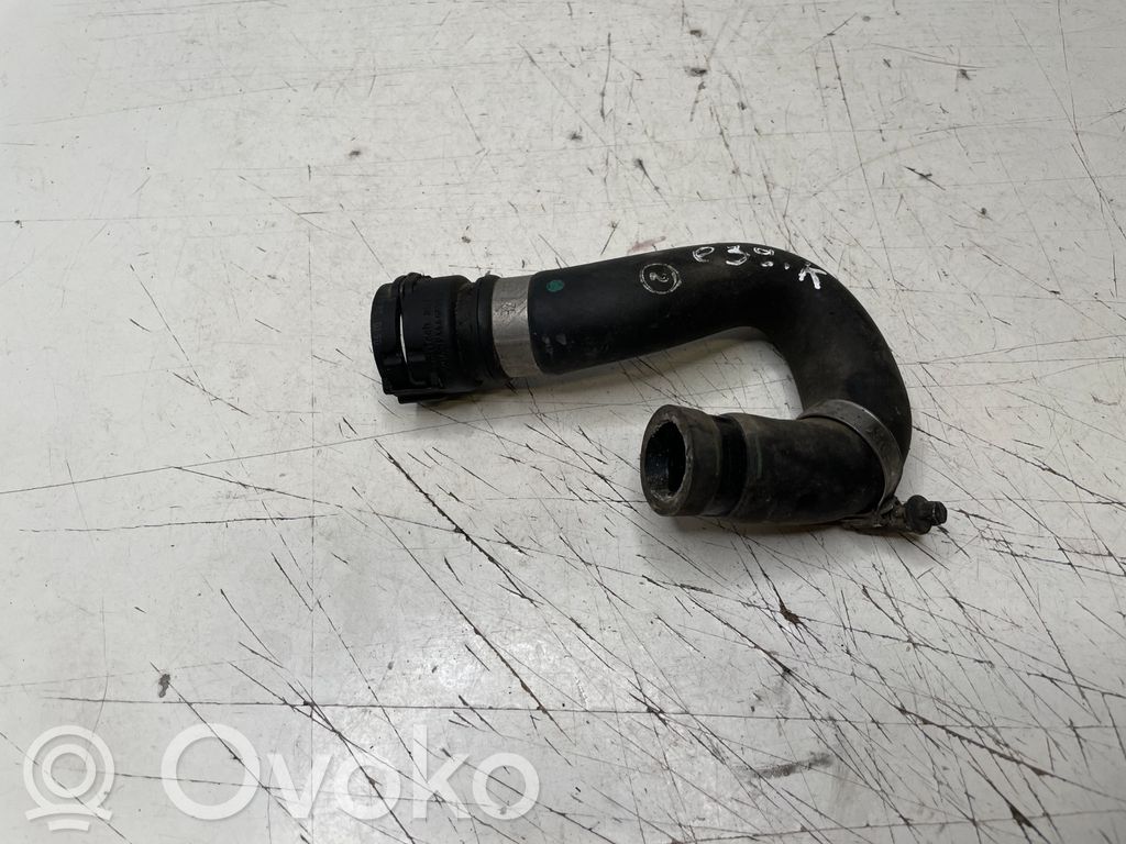 BMW 5 E39 Conductă/furtun lichid de răcire motor 