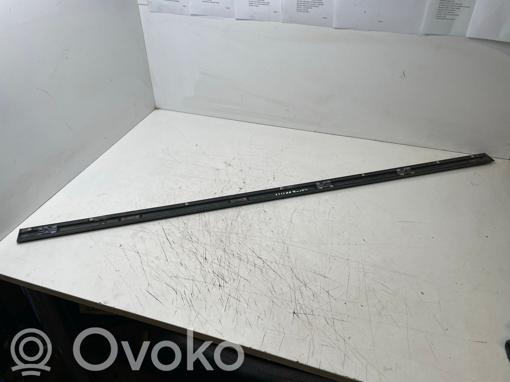 BMW 5 E39 Moulure de porte avant 