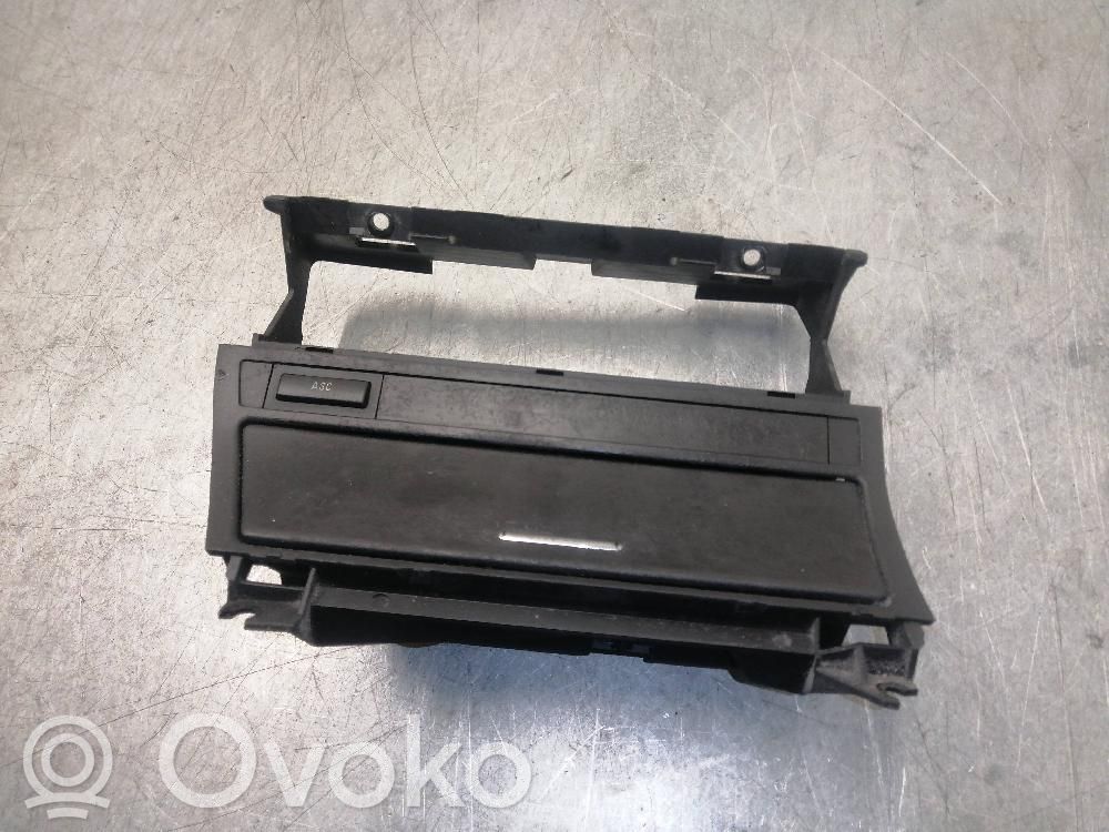 Cenicero del coche   8205377
