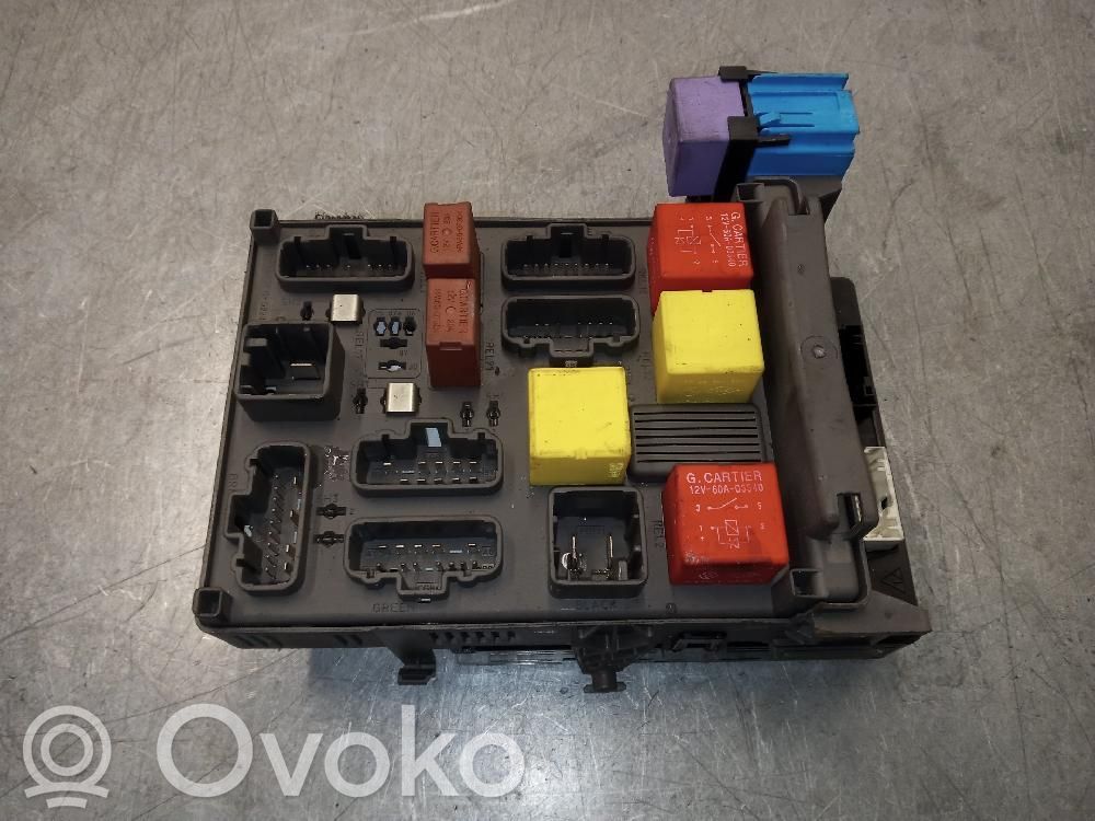 Módulo de fusible   8200316854
