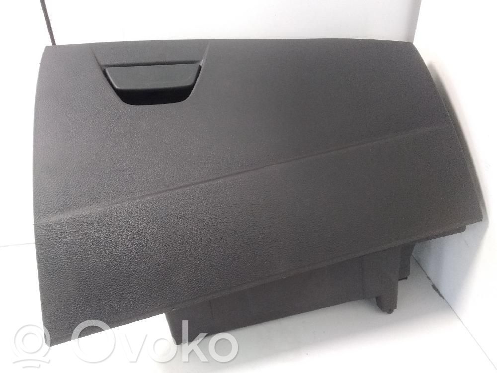 Ford Focus Daiktadėžė 