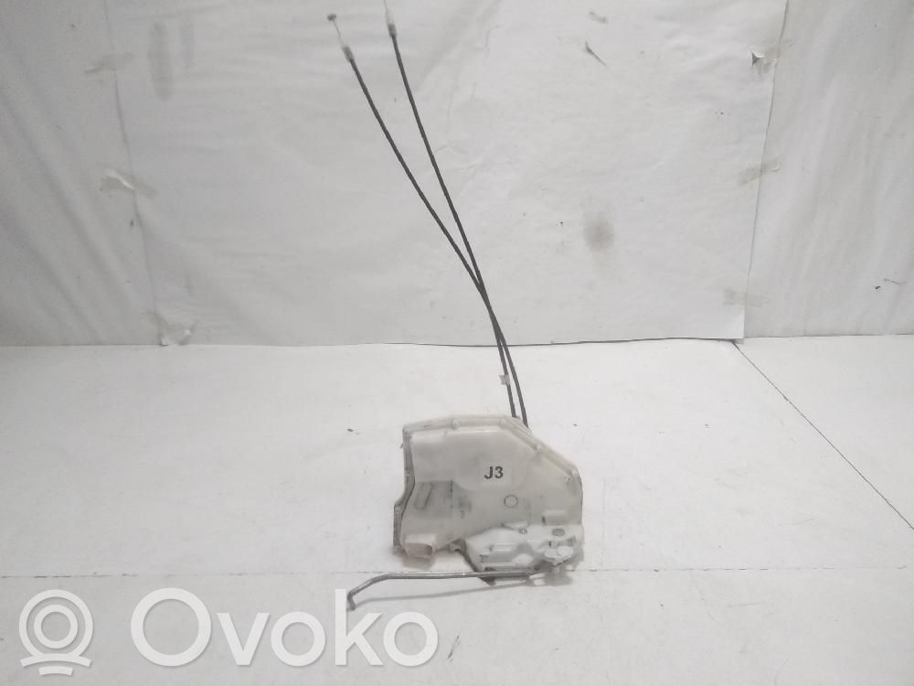 Suzuki Swift I Zamek drzwi przednich 