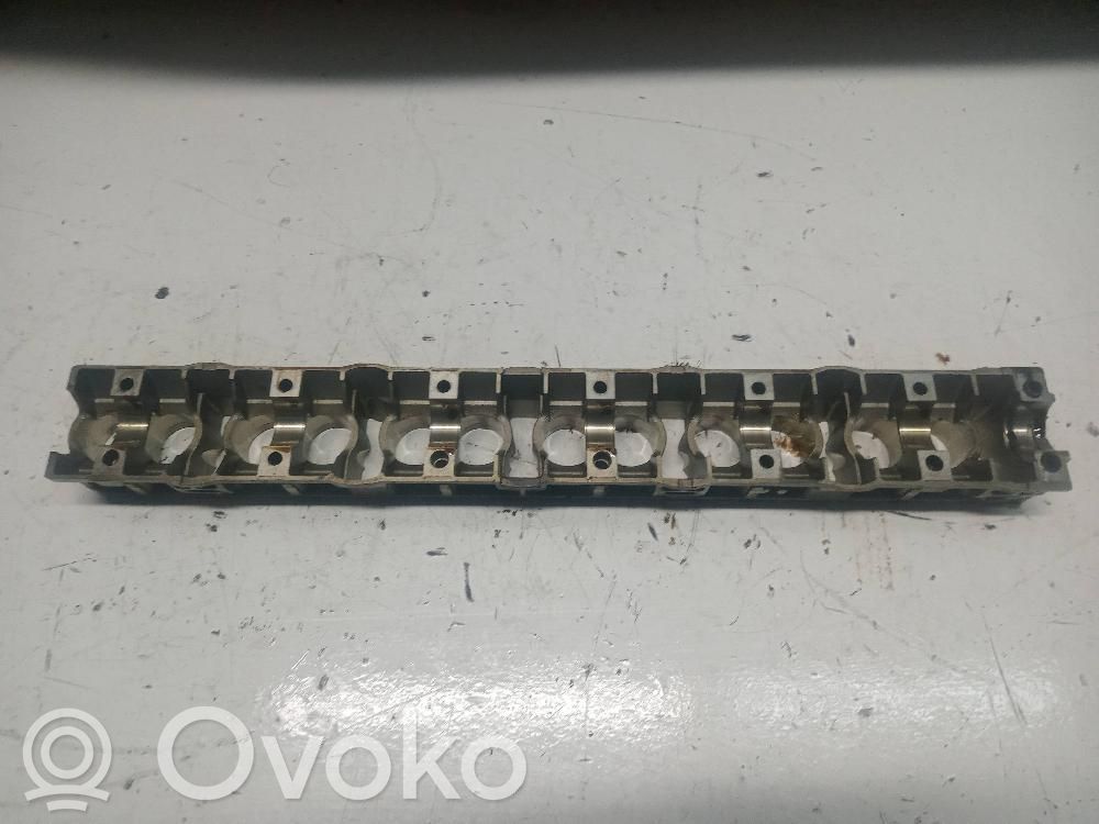 Culata del motor   1748042,1748042,1748042