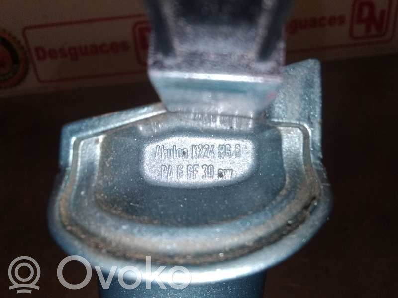 Manecilla externa puerta delantera   K224H66