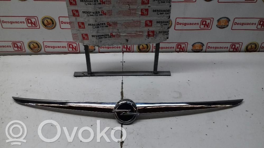 Opel Astra H Rączka / Uchwyt klapy tylnej / bagażnika 