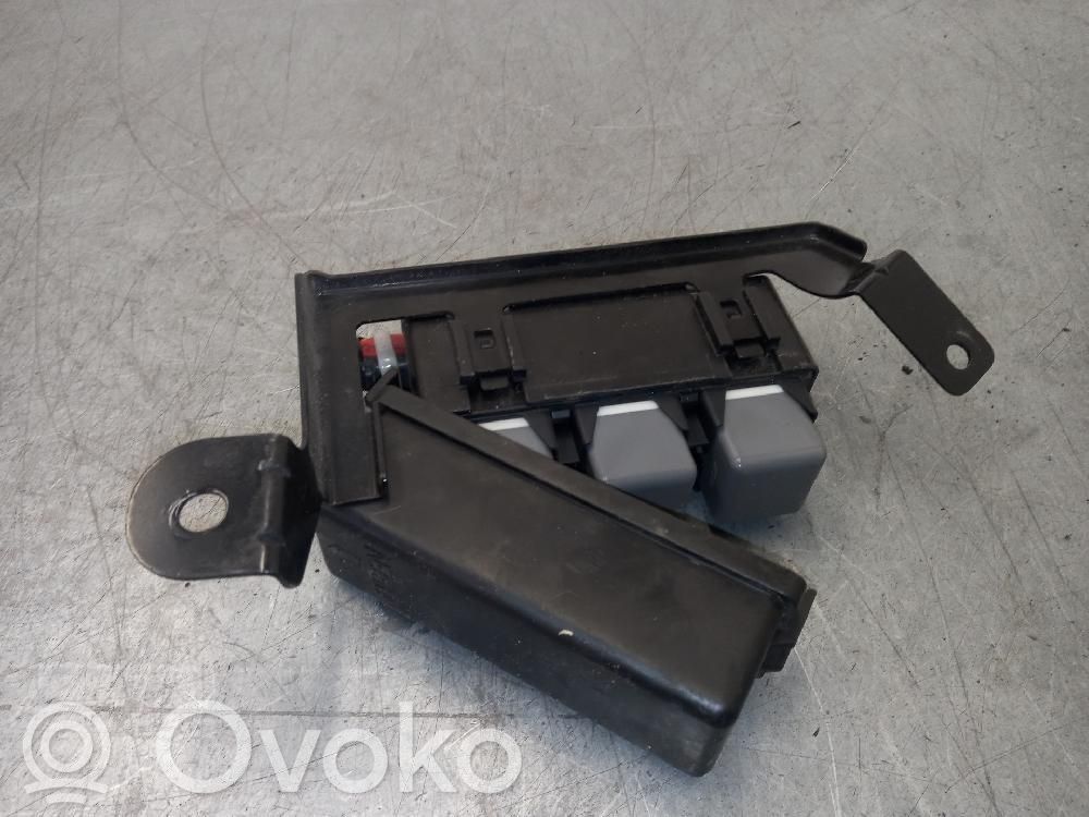 Módulo de fusible   RB203300B