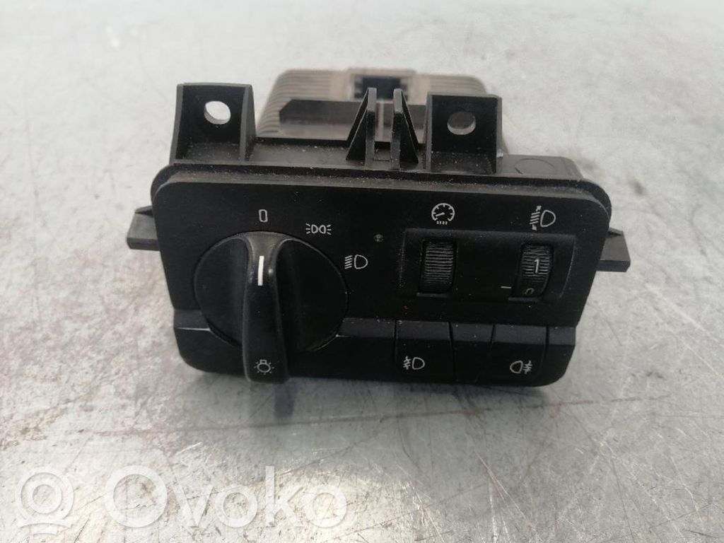 Lichtschalter   61314105585