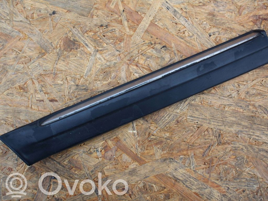BMW 7 E32 Apdaila sparno (moldingas) 