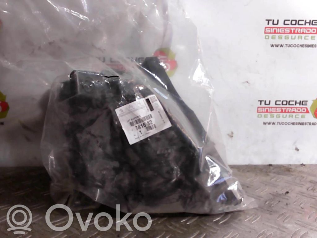 Citroen C4 Grand Picasso Uchwyt / Mocowanie zderzaka tylnego 
