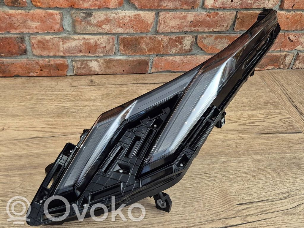Scheinwerfer   6608008317