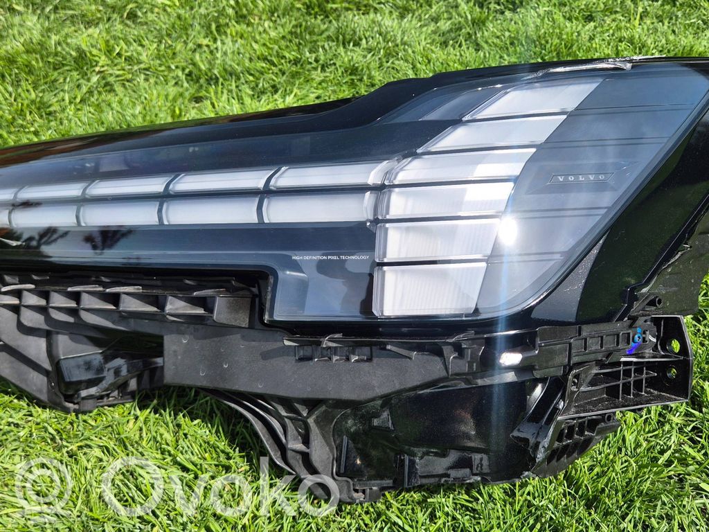 Volvo EX90 Scheinwerfer 