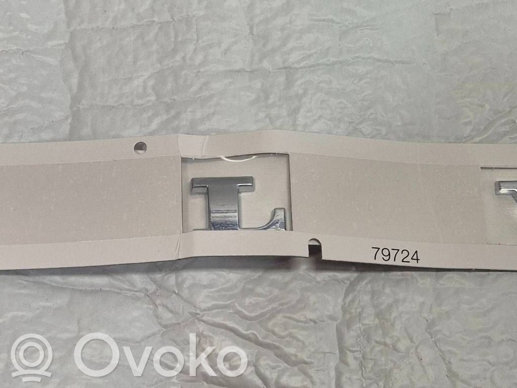 Emblemat / Znaczek tylny / Litery modelu   31490098