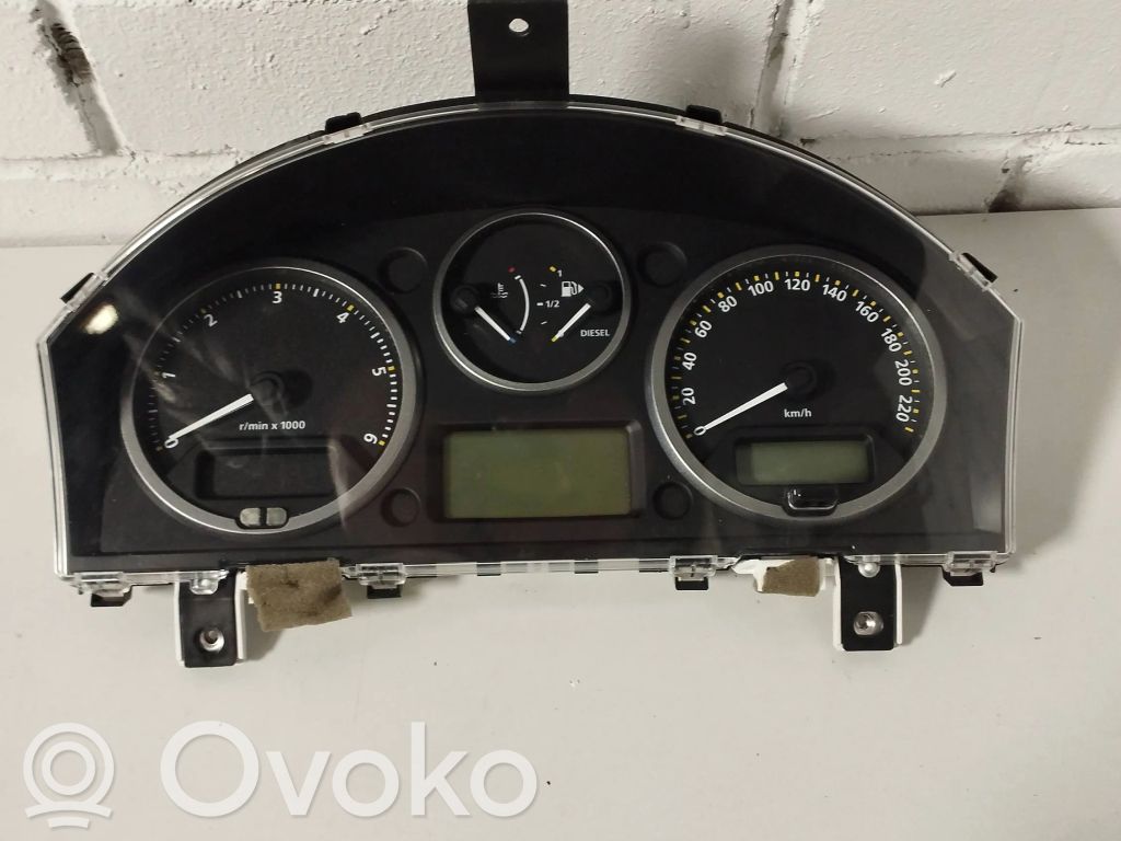 Land Rover Freelander 2 - LR2 Speedometer (instrument cluster) 
