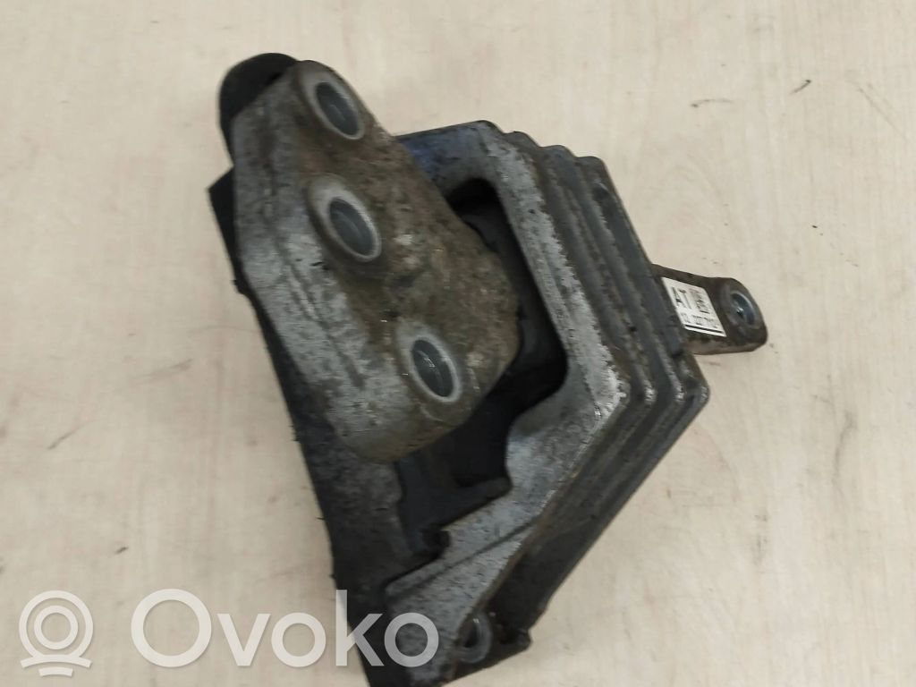 Engine mount bracket   13227712,13444860,684606
