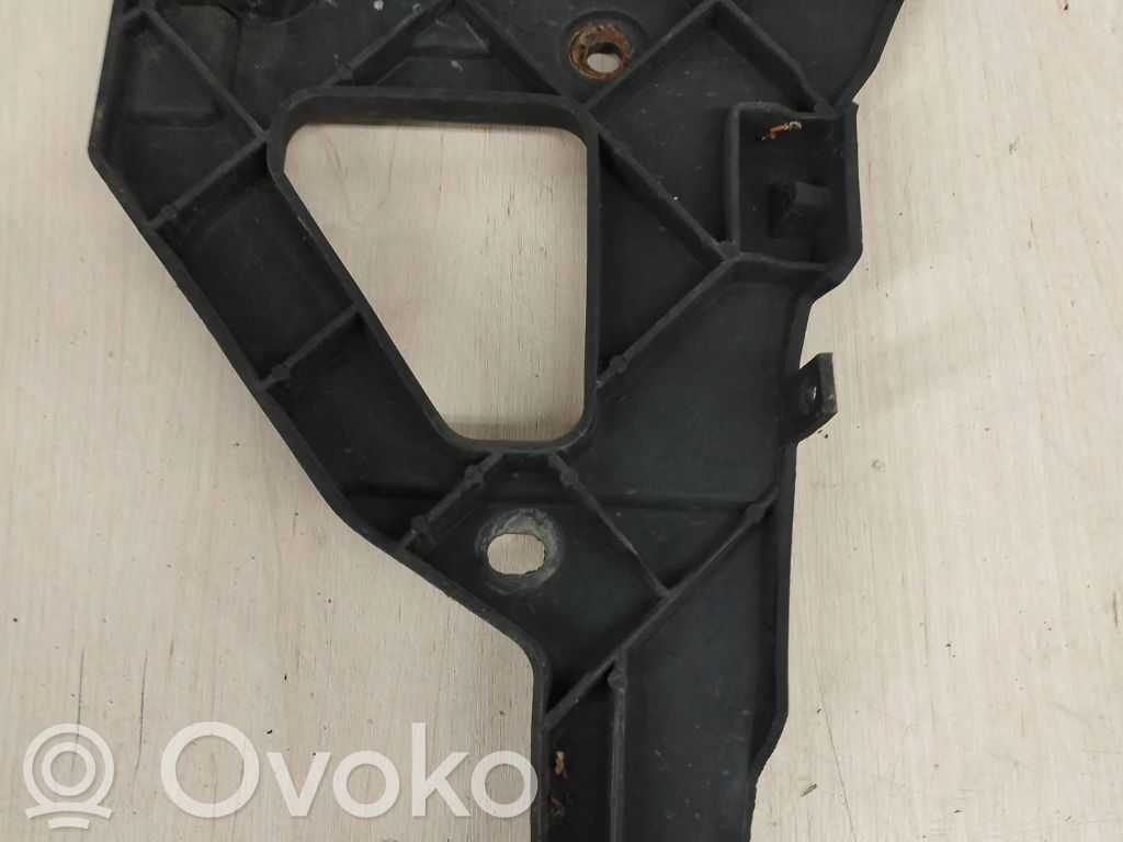 Front bumper mounting bracket   4F0807221