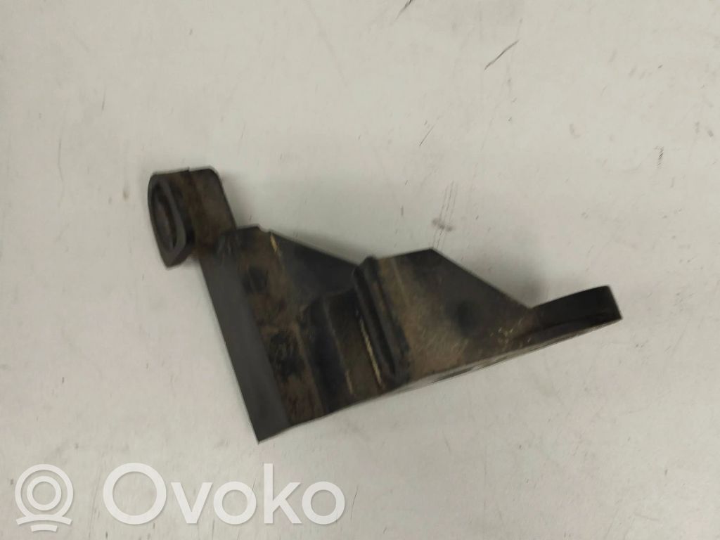 Rear bumper mounting bracket   7030619,229449