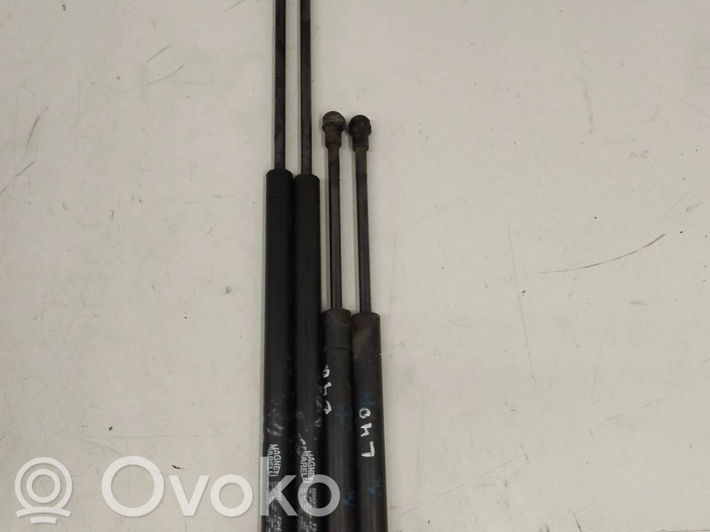 BMW 3 E46 Siłownik maski przedniej 