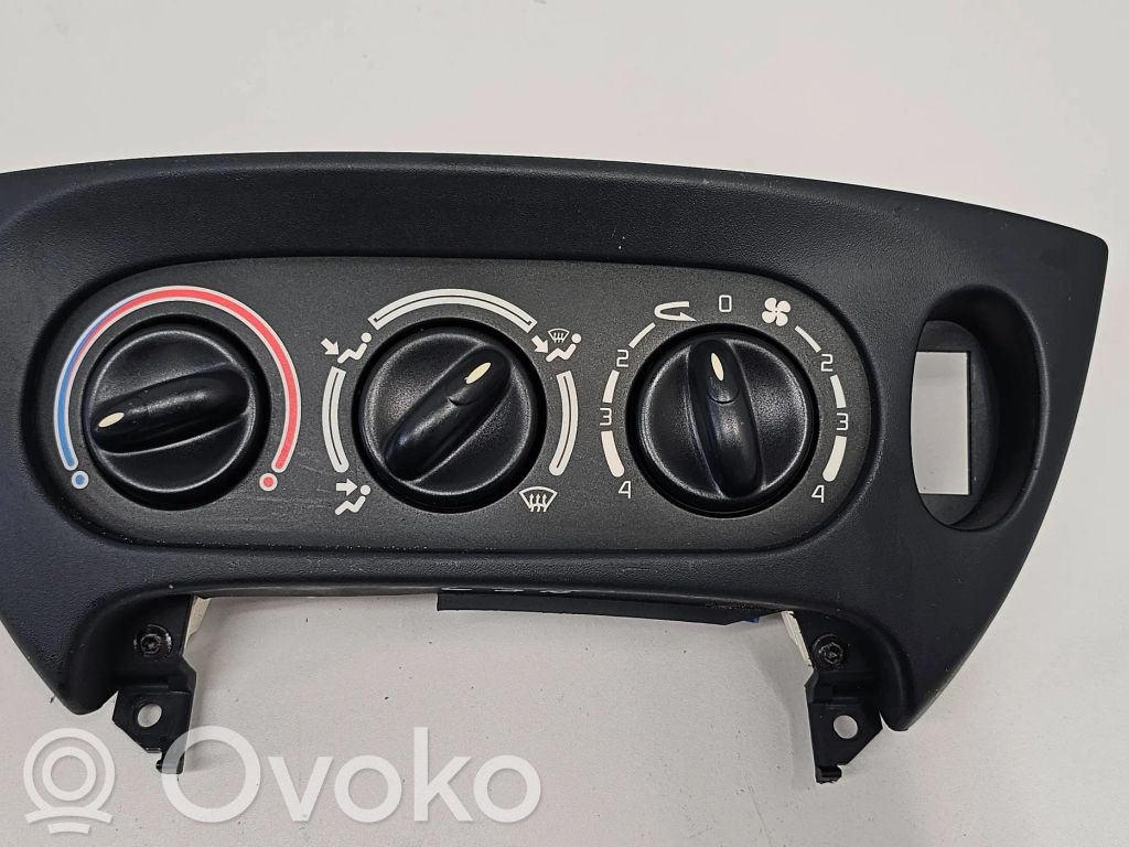 Renault Megane I Climate control unit 