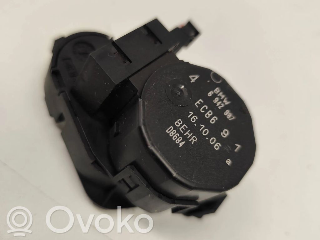 Oro sklendės varikliukas   6942987,ECB691