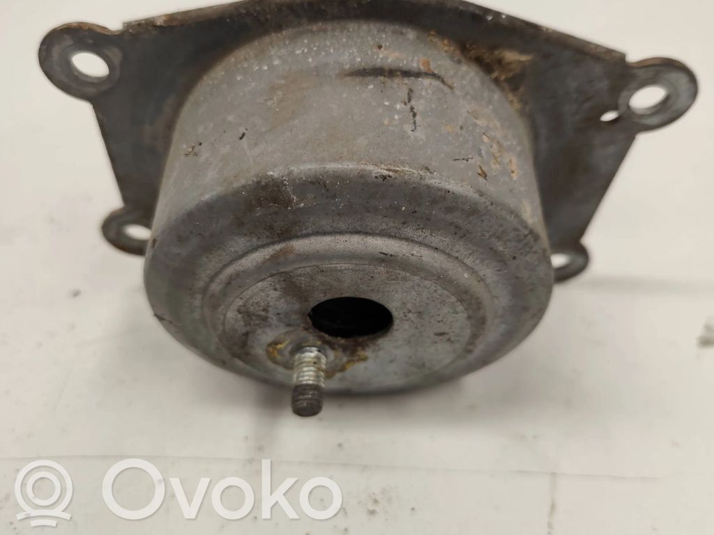 Opel Astra H Engine mount bracket 